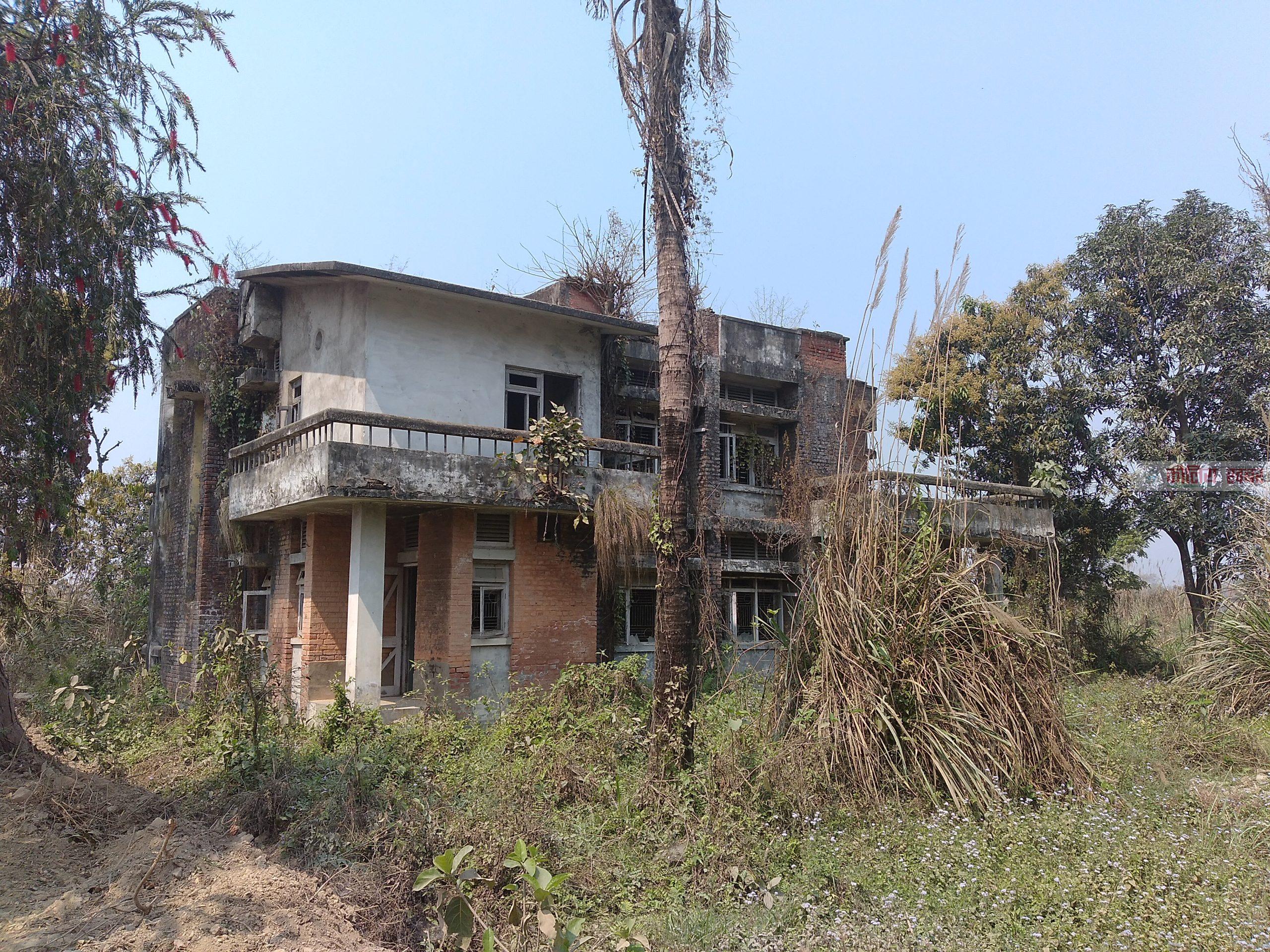 प्रयोगमा नआउदा लुम्बिनी चिनी कारखानाका दर्जनौ भवन अलपत्र