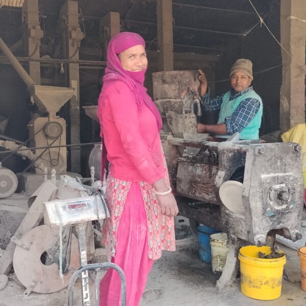 जिसस पुर्व उप प्रमुख चुरिहार आफ्नै तेल मिलमा तेल पेल्न ब्यस्त