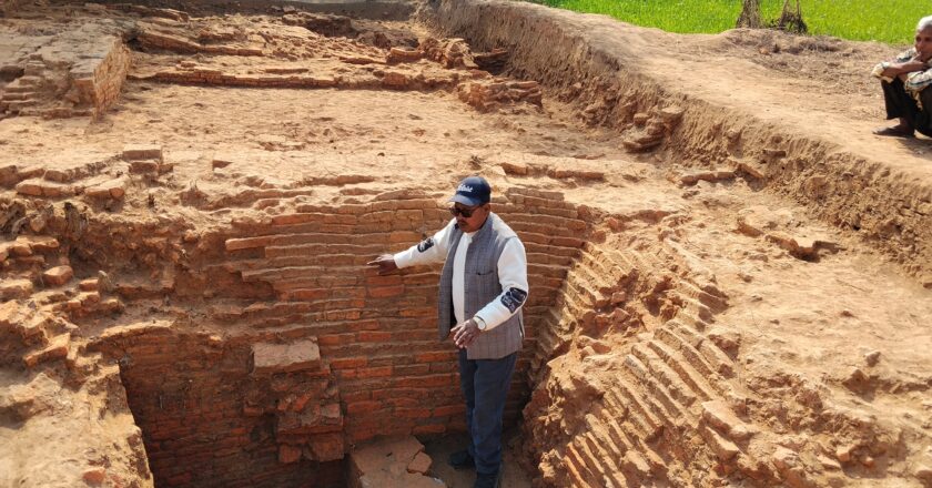 प्राचीन कोलिय राजधानी पण्डितपुरको स्कायर दरबारभित्र भेटियो पानीका मुल सहितको स्नानगृह