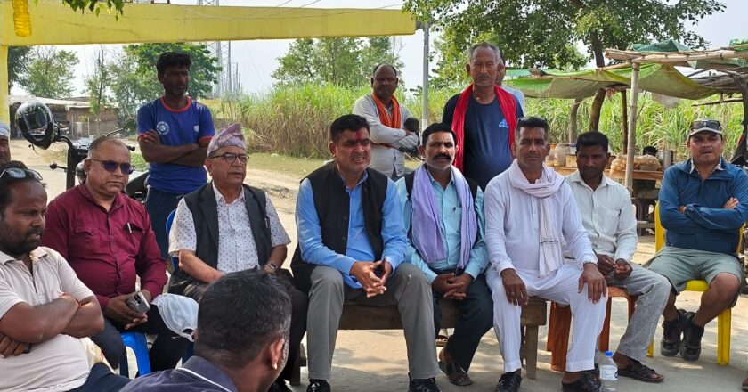 जिल्ला फर्कने वित्तिकै समस्या बुझ्न सुस्ता पुगे साँसद खनाल