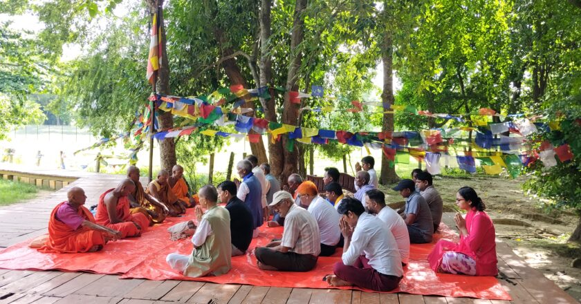 रामग्राम स्तुप परिसरमा पाच बर्गिय भिच्छुद्धारा प्रथम बर्षा बास