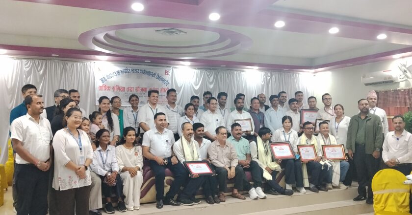 स्वास्थ्य कार्यालय नवलपरासीको समीक्षा कार्यक्रम सम्पन्न, २९ सूचकमा मूल्यांकन