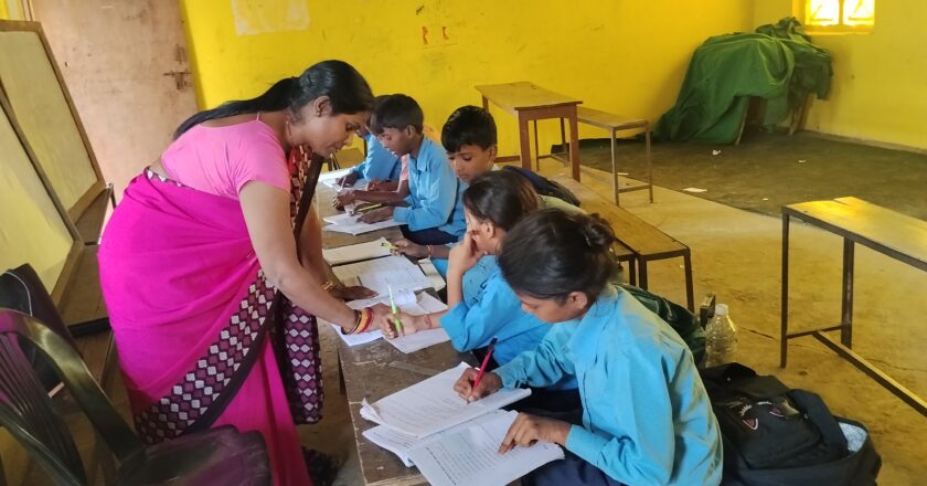 दिवा खाजाले पनि जोगाउन सकेन विद्यार्थी, सामुदायिक विद्यालयमा घट्दो आकर्षण