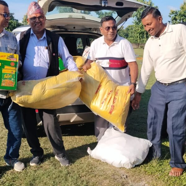 सुस्ताका बाढी प्रभावित लागि आएको राहत साता वितिसक्दा पनि वितरण भएन