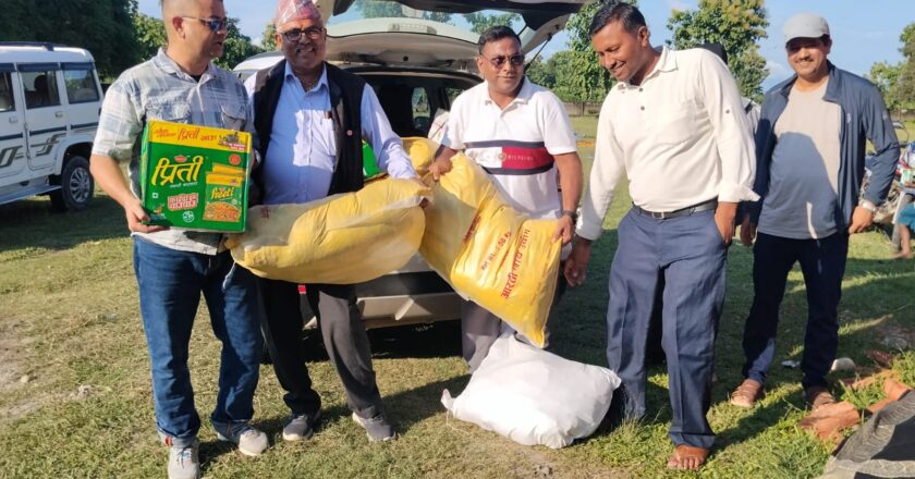 सुस्ताका बाढी प्रभावित लागि आएको राहत साता वितिसक्दा पनि वितरण भएन
